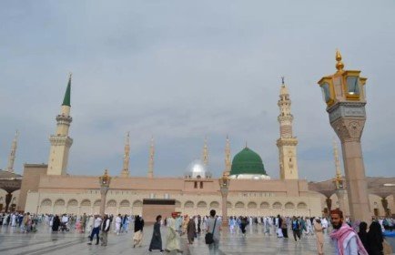 10 Nights 4 Star March Umrah Package 2026
