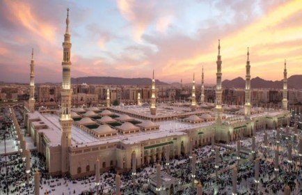14 Nights 3 Star Manchester Umrah Packages 2026