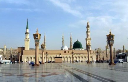 14 Nights 5 Star February Umrah Package 2026